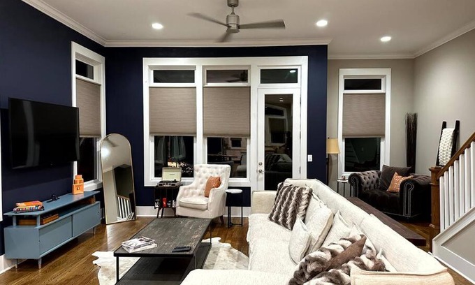 Nashville House | The AmpHouse I Private Rooftop & Hot Tub I 4 mi to Broadway