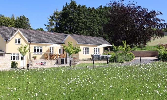 Chippenham House | The Anchorage Nables Farm
