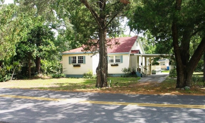 Apalachicola House | The Apalachicola Cottage