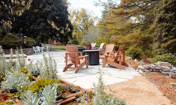 Historic Montford Bed & Breakfast | The Applewood Manor