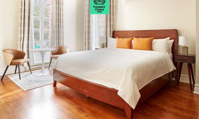 Gayborhood Apartment | The Arco powered by Sonder | King Room