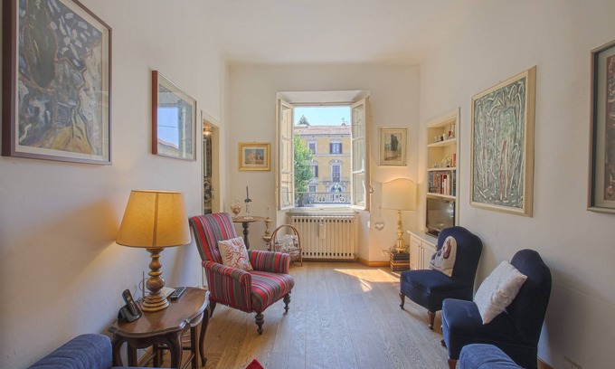 Lucca Historical Center Apartment | The Artist's house, in the heart of Lucca: Wi-Fi, A/C