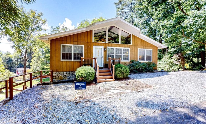 Lake Junaluska House | The B's Nest