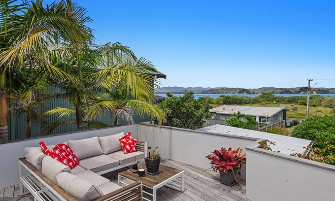 Ohope House | The Bachela - Ohope Beach Holiday Home