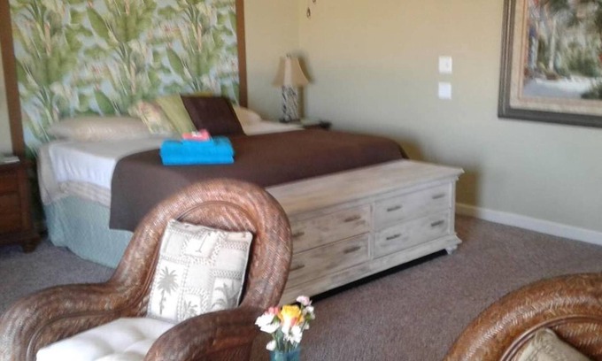 Pretty Bayou House | The Banana, A Peaceful Getaway