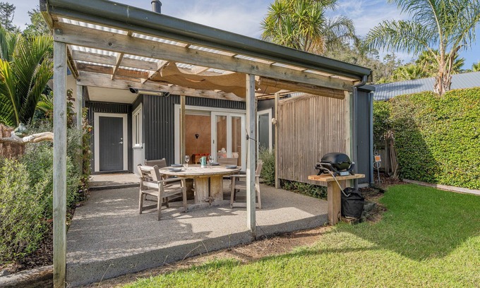 Hahei House | The Barn - Hahei Holiday Home
