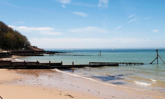 Freshwater Hotel | The Bay Colwell