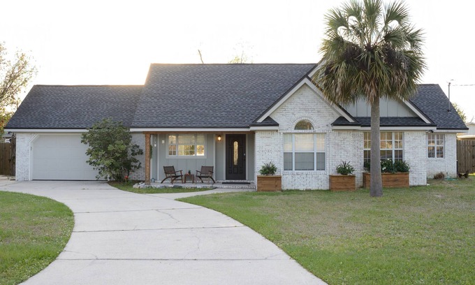 Lynn Haven House | The Bay Haven House