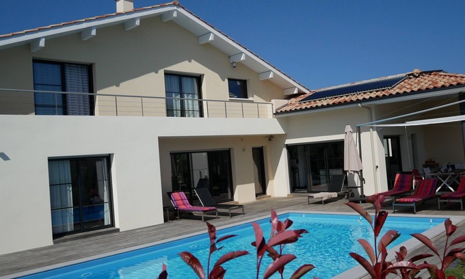 Vieux-Boucau-les-Bains Villa | THE BEACH HOUSE AT ATLANTIC