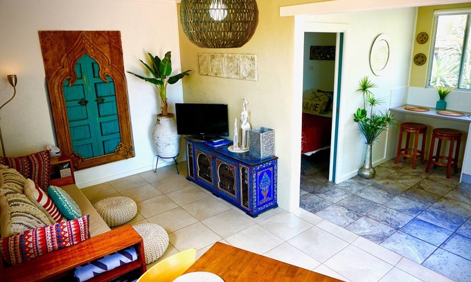 Ulladulla Apartment | The Beach Bungalow perfect for couples.