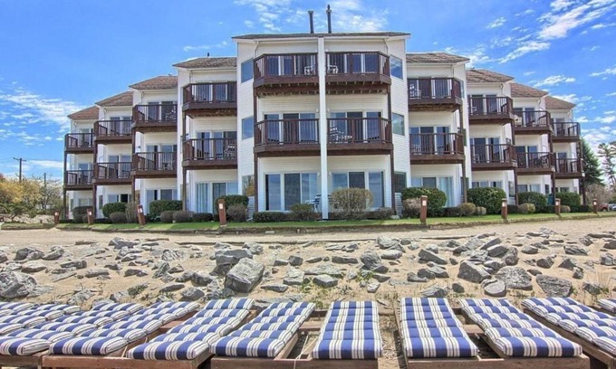 Traverse City Apartment | The Beach Condo Unit 104