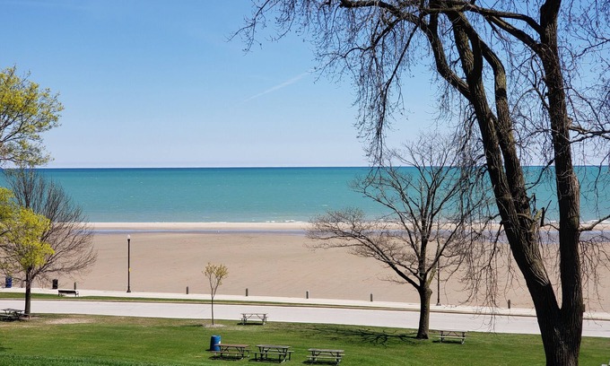 Racine House | The Beach Cottage at Michigan Blvd.