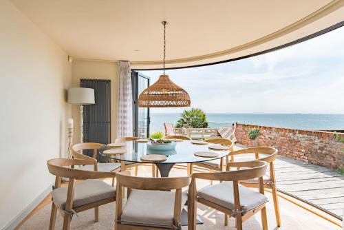 Sandgate House | The Beach House at Sandgate by Bloom Stays
