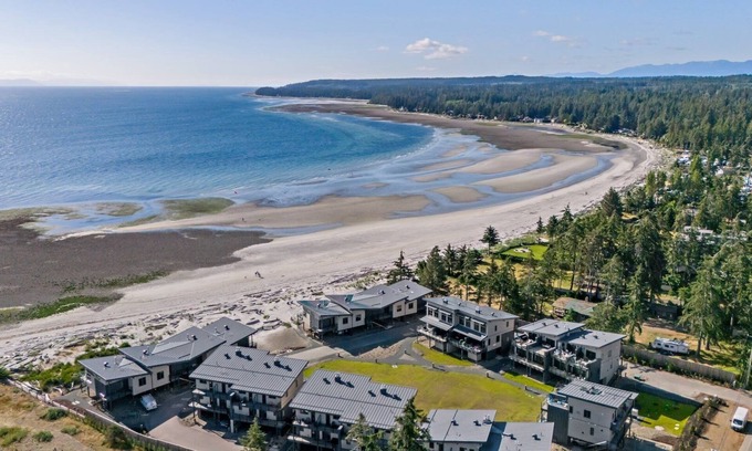 Black Creek Condo | The Beach House at Saratoga #23