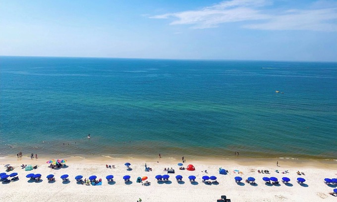 Gulf Shores Condo | THE BEACH IS OPEN ALL YEAR! nStart Planning Your Fall and Winter Vacation Today!