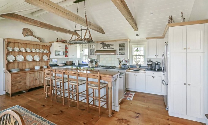 Quidnet Other | The Beachmont: Historic, Ocean-View Retreat in Quidnet w/ Beach Access