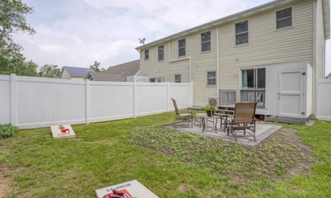 Lewes House | The BeachPlumA Retreat -2BR Home in Lewes, Mins to Beach w/backyard and grill