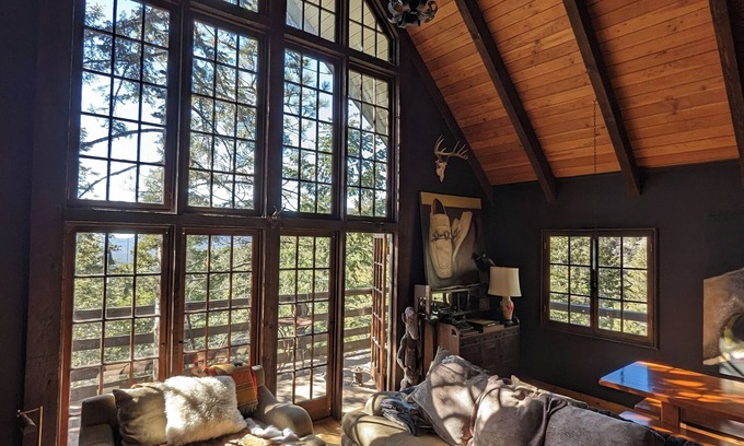 Pine Mountain Club Cabin | The Bear Lair: A Private Mountain Retreat