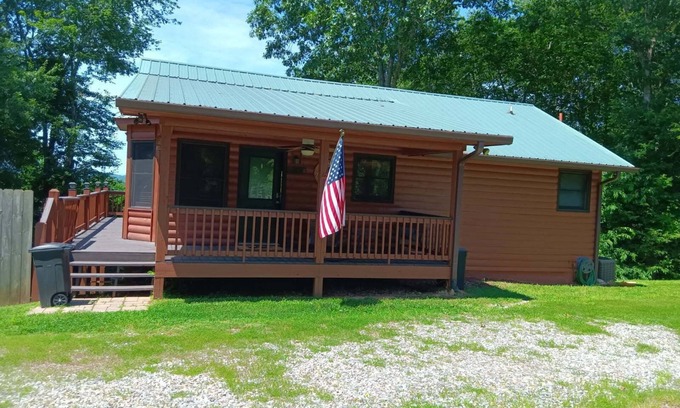 Murphy Cabin | The Bear Necessities - Murphy NC