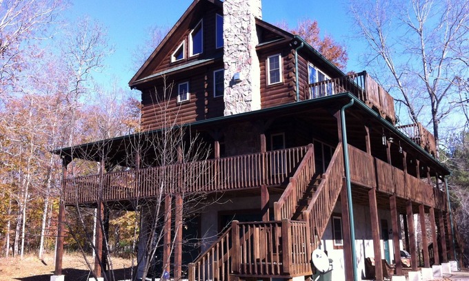 Rutherfordton Cabin | The Beautiful River Point Cabin