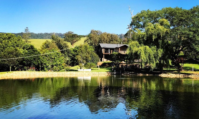 Jaspers Brush House | 'The Berry Lake House' - Private Luxury Estate