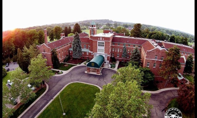 Canton Hotel | The Bertram Inn at Glenmoor