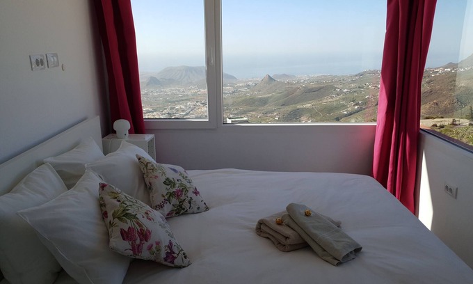 Valle de San Lorenzo Apartment | The best of the mountain, Vista Bonita Penthouse