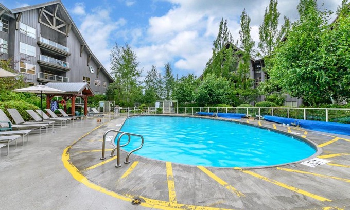 Upper Village Apartment | The Best ski-in/ski-out at The Aspens