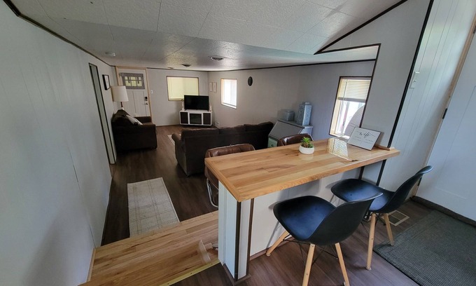 Prudenville House | "The Betty of Houghton Lake" awaits you YEAR round for any outdoor activity!