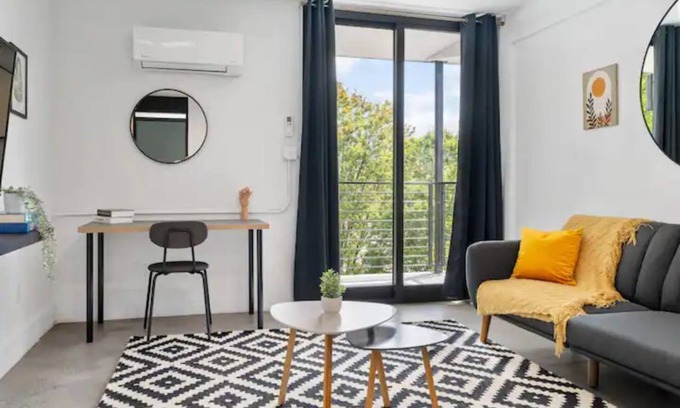 Poncey-Highland Apartment | ~The Billie ~ Cozy Rooftop Ponce City Market