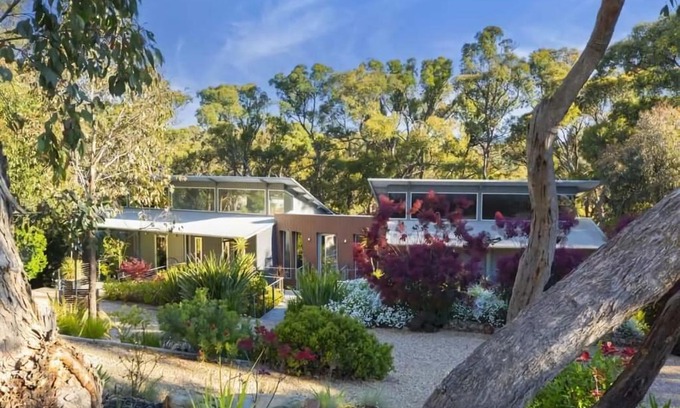 Hepburn Springs House | The Bird House - Hepburn Springs Daylesford