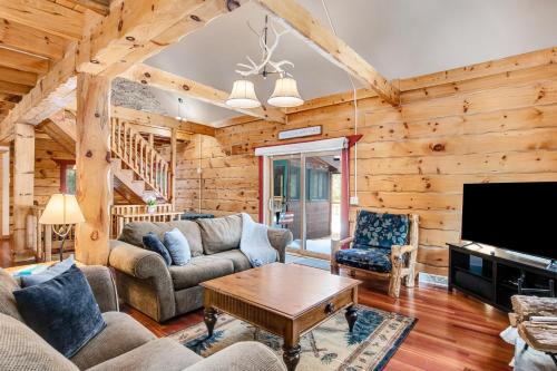 Arkdale House | The Birdie Lodge