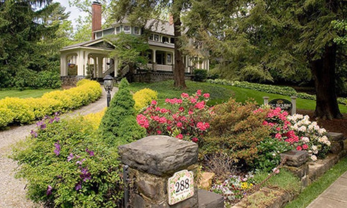 Historic Montford Bed & Breakfast | The Black Walnut B & B Inn