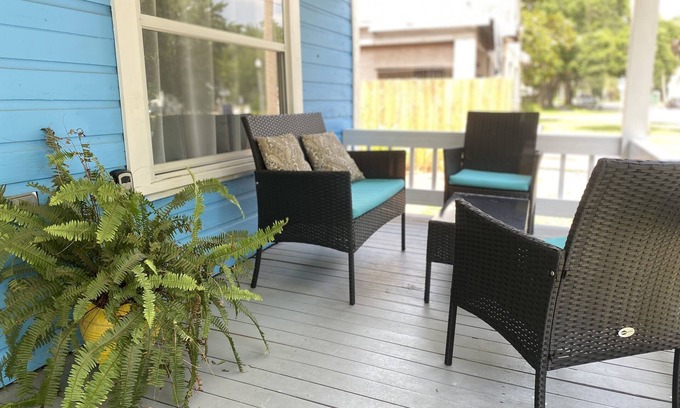 Sanford Apartment | The Blue Aztec