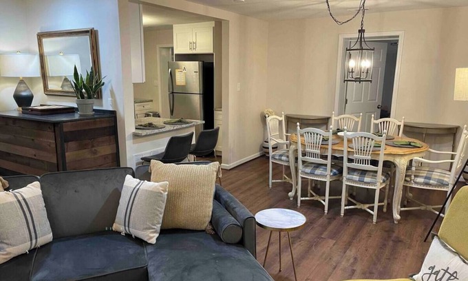Acworth House | The Blue Bungalow- sleeps 7