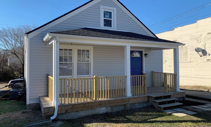 Frankfort House | The Blue Door to Kentucky’s Rich Bourbon Heritage
