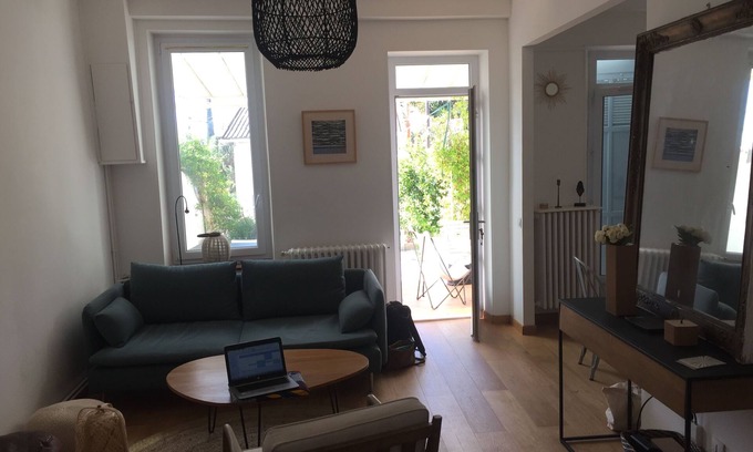Bompard House | The blue house between sea and valleys