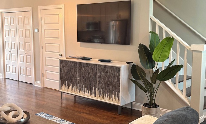 Lake Charles House | “The Blue Lagoon” a 3-bedroom townhome in charming Lake Charles with AC, WiFi