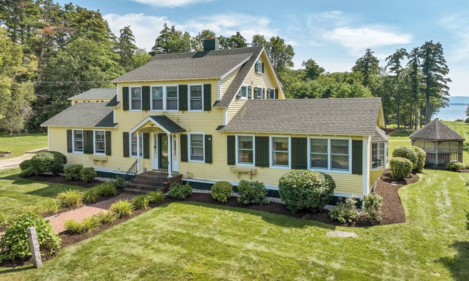 Melvin Village House | The Blue Spruces Waterfront Estate on Lake Winnipesaukee in Melvin Village