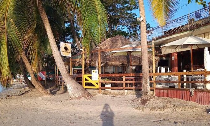Caribbean Islands Hotel | The Boat House