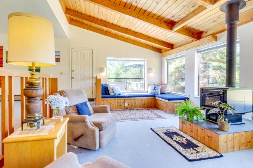 Sea Ranch House | The Bobcat House
