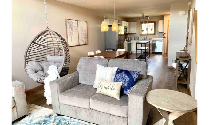 Wisconsin Dells Condo | The Boho Retreat- Cozy and welcoming in a Central location