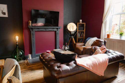 City Centre Apartment | The Bolt Hole - Stratford Upon Avon - Central - Free Offstreet Parking