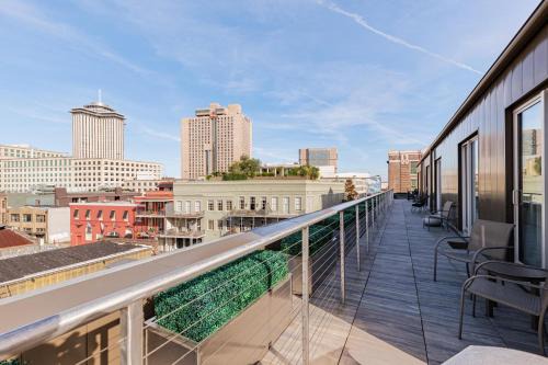 Central Business District Apartment | The Bonaparte