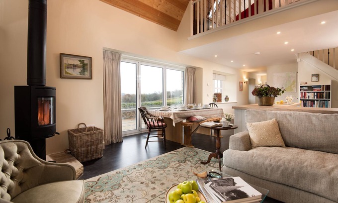 Newcastleton Cottage | THE BOTHY AT REDHEUGH - 2 miles from Newcastleton, sleeps 6 in 4 bedrooms