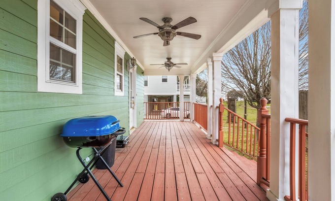 Long Beach Apartment | The Breeze @ Coastal Retreat VIllas