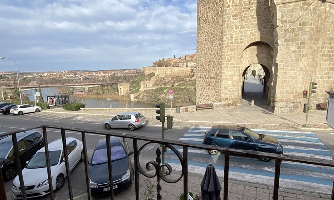 Toledo Apartment | The Bridge house of Toledo