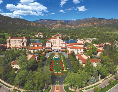 Broadmoor Resort | The Broadmoor