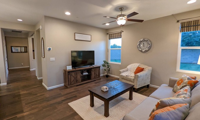 Raisin House | The Buckingham in Clovis, cozy home in beautiful newer neighborhood.