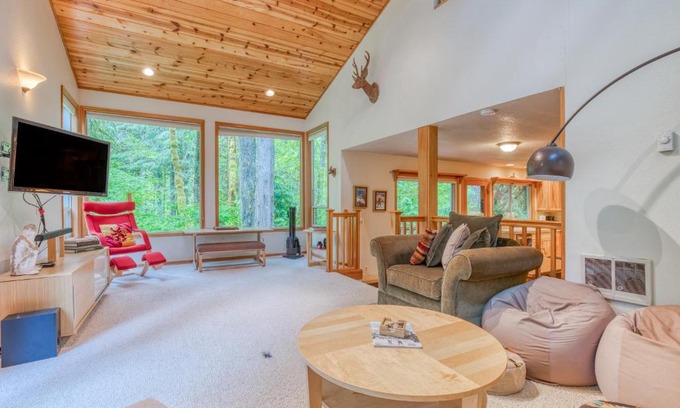 Rhododendron House | The Burrow at Zig Zag